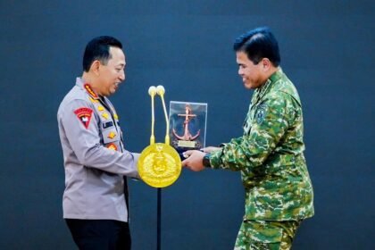 Kapolri Bersama Menko Polkam dan Pimpinan Lembaga Negara Perkuat Kebersamaan di Mabes TNI AL