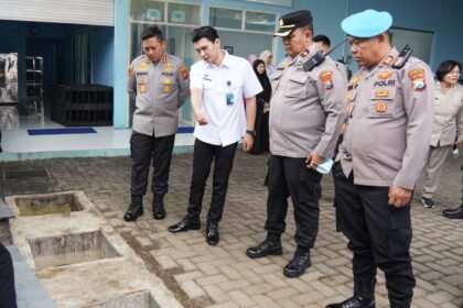 Kapolresta Malang Kota Cek Dua SPPG Polri, Pastikan Standar Pemenuhan Gizi hingga Pengelolaan Limbah Berjalan Optimal